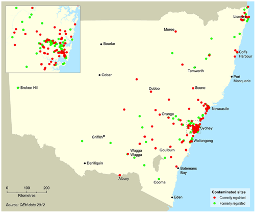 Map of New South Wales showing contaminated sites which are currently regulated in red, and those which were formerly regulated in green. Most sites are centred on the coast between Wollongong and Newcastle, with some further north around Coffs Harbour and Lismore. There are comparatively few sites shown in the regional and rural areas heading west.